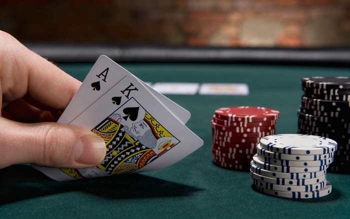 Theo cách chơi poker DAGA phổ biến nhất, vòng cược chỉ kết thúc khi không còn ai tố thêm